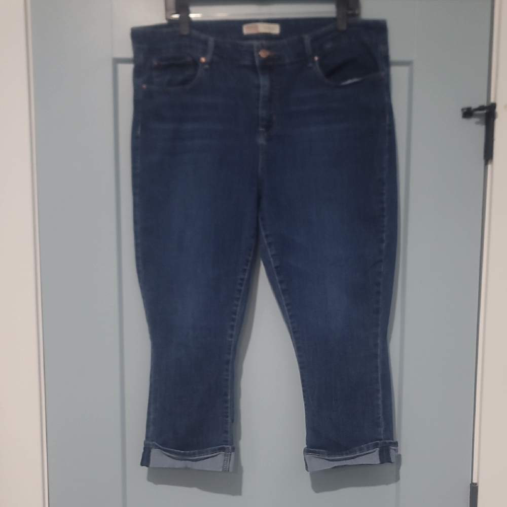 Cute Blue Women's Cuffed Capri Jeans